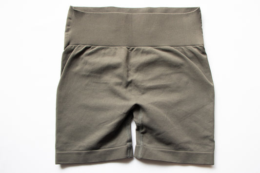 Trinity Scrunch Shorts - Grey