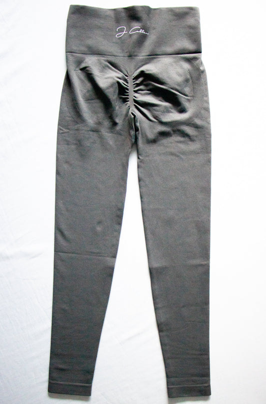 Trinity Scrunch Leggings - Grey